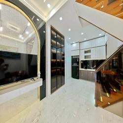 Bán nhà Hẻm 2m Quang Trung, P10, GV, 4.5 x 7m, 2 tầng, giá: 3.79 tỷ TL