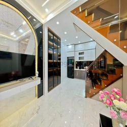 Bán nhà Hẻm 2m Quang Trung, P10, GV, 4.5 x 7m, 2 tầng, giá: 3.79 tỷ TL