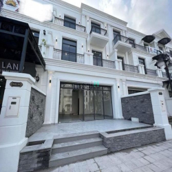 Chính Chủ Cần Bán Căn Biệt Thự Xong Lập ở Vinhomes Ocean Park Gia Lâm.