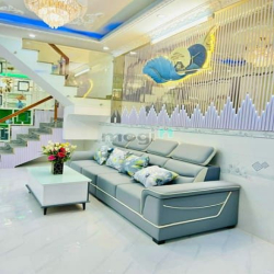 Bán nhà MT đường 8m thi trấn nhà bè 1 trệt 2 lầu , 4pn, 3wc giá 3.1 tỷ