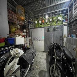 Nhà 2 tầng-HXH- 80m2- Sát chợ Ngã Ba Bầu- Huỳnh Thị Hai, Q.12- 3.6 tỷ