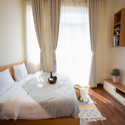 Căn hộ full nội thất cửa sổ lớn Đặng Dung gần trung tâm quận 1