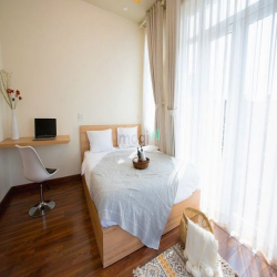 Căn hộ full nội thất cửa sổ lớn Đặng Dung gần trung tâm quận 1