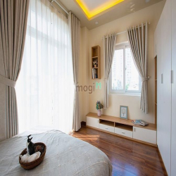 Căn hộ full nội thất cửa sổ lớn Đặng Dung gần trung tâm quận 1