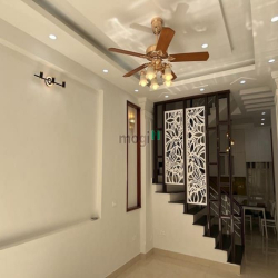 + Đức Giang -Long Biên . +Diên tích 44m2-4 tầng -Mặt tiền 4m giá  chào