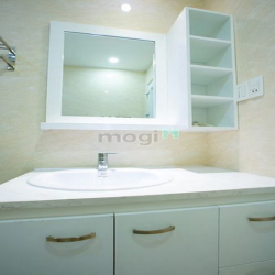 Căn hộ full nội thất cửa sổ lớn Đặng Dung gần trung tâm quận 1