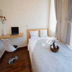 Căn hộ full nội thất cửa sổ lớn Đặng Dung gần trung tâm quận 1