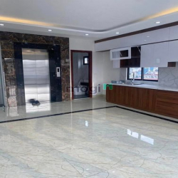 Cho thuê nhà mặt phố đặng thuỳ trâm - Dt 60m2 xây 6 tầng , Mt 4,5m