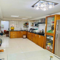 Mặt tiền Nguyễn Cảnh Chân Cầu Kho Q1, 5 tầng 3.3x10.5, chỉ 14.9 tỷ TL