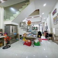 Chính chủ bán nhà 60m2 Lãnh Binh Thăng/Q11,SHR, nằm gần Lotte Q11