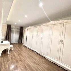 Bán gấp BT phố vườn Mỹ Thái 2 - PMH - Q7 , DT: 7x18m. Giá bán 31 tỷ TL