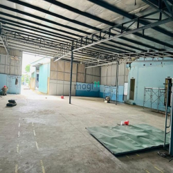 Cho thuê kho 550m2 mặt tiền Nguyễn Lương Bằng