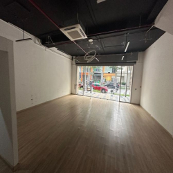 Shophouse sala cho thuê giá 85 triệu. Diện tích 220m2 sarina ngang