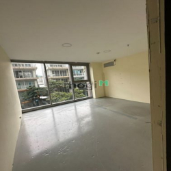 Shophouse sala cho thuê giá 85 triệu. Diện tích 220m2 sarina ngang