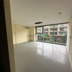 Shophouse sala cho thuê giá 85 triệu. Diện tích 220m2 sarina ngang