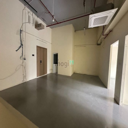 Shophouse sala cho thuê giá 85 triệu. Diện tích 220m2 sarina ngang