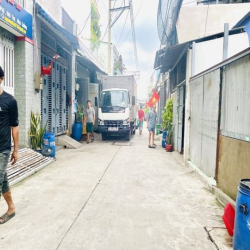 Nhà đẹp ở ngay 33m2, 2 Tầng, Hẻm xe hơi thông, Sát Aeon Mall.