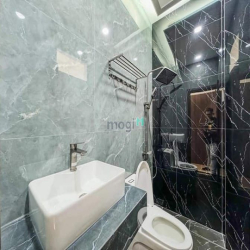 Nhà rẻ Đẹp Cần bán Ra nhà Trần Văn Đang, P9, Q3, 70m2,Giá 2 tỷ 3,SHR