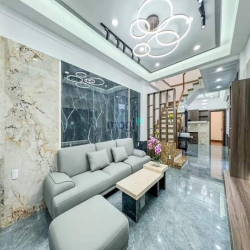 Nhà rẻ Đẹp Cần bán Ra nhà Trần Văn Đang, P9, Q3, 70m2,Giá 2 tỷ 3,SHR