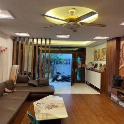 Bán Nhà 5T x 40m Full Nội Thất Lô góc, Ngõ Thông 30m ra phố Cổ Linh