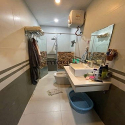 Bán Nhà 5T x 40m Full Nội Thất Lô góc, Ngõ Thông 30m ra phố Cổ Linh
