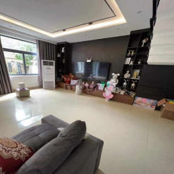 Biệt Thự Sân vườn 3 tầng 250m2.DT 12mx22m.Dương Quảng Hàm Gò Vấp