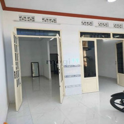 Bán nhà hẻm xe hơi 1 xẹt đường 160 TNP A, Q9 __Dt: 5*14m giá 4 tỷ 750