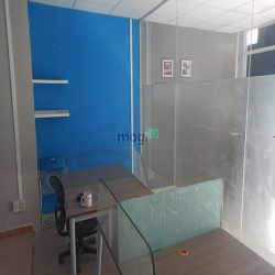 Cho thuê văn phòng Quận 1 - Đối diện công viên rộng rãi