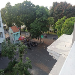 Cho thuê văn phòng Quận 1 - Đối diện công viên rộng rãi