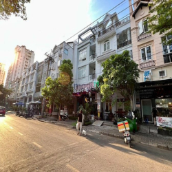 Nhà phố kinh doanh có 9 phòng khu phố Hàn, Phú Mỹ Hưng giá bán tốt