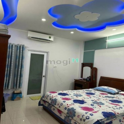 Nhà đẹp đầy đủ nội thất 3 lầu đường Hương Lộ 2