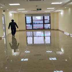Cho thuê nhà MP Mạc Thái Tông- Nguyễn Quốc Trị, m,6t+1hầm.110tr/th