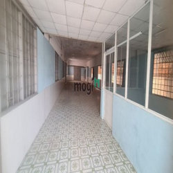 Cho thuê nhà xưởng đẹp 1000m2 tại mặt tiền đường Phan Văn Hớn, Hóc Môn