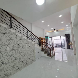 Nhà Phú Nhuận giáp Quận 1, 60m2, 4 tầng, ngang 4.3m, 4PN, nhỉnh 6 tỷ