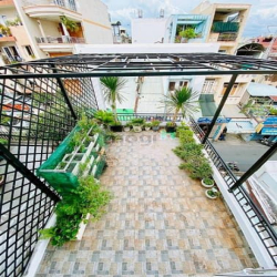 Bán nhà MT Thích Quảng Đức, gần khu ẩm thực Phan Xích Long, 62m2, 15.5