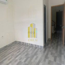 Nhà Mới Tinh 350m2 Gồm 4 Tầng Có Thang Máy Giá 35 Triệu