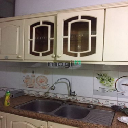 Cho thuê nhà tập thể ngõ 92 phố Cửa Bắc, 50m2-2PN, giá chỉ 4tr/th