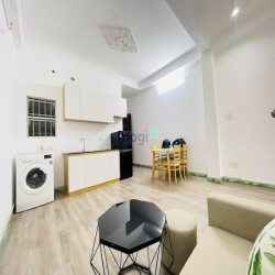 Trung tâm Quận 4 có căn hộ cao cấp 2PN với nội thất siêu đẹp