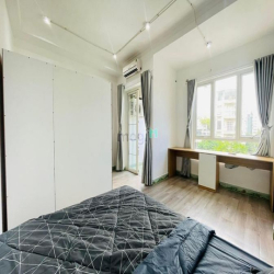 Trung tâm Quận 4 có căn hộ cao cấp 2PN với nội thất siêu đẹp