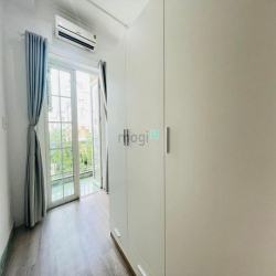 Trung tâm Quận 4 có căn hộ cao cấp 2PN với nội thất siêu đẹp