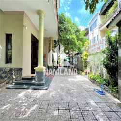 Biệt Thự 450m2 Sân Vườn Rộng Cho Thuê Lâu Dài Làm Trường Mầm Non