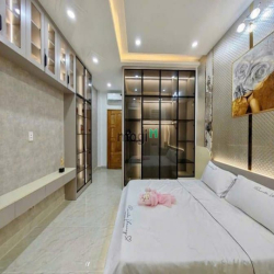 Bán gấp nhà đầu hẻm 156 Đặng Văn Ngữ, Phú Nhuận, 64m2, 4 tỷ2, sổ sẵn