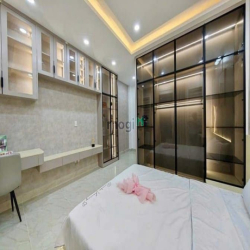 Bán gấp nhà đầu hẻm 156 Đặng Văn Ngữ, Phú Nhuận, 64m2, 4 tỷ2, sổ sẵn