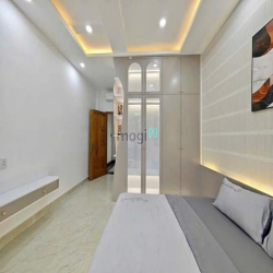 Bán gấp nhà đầu hẻm 156 Đặng Văn Ngữ, Phú Nhuận, 64m2, 4 tỷ2, sổ sẵn