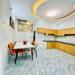 Bán nhanh nhà Hoàng Văn Thụ, P4, Tân Bình, 56m2, giá 2tỷ250, sổ sẳn.