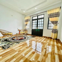 Bán nhanh nhà Hoàng Văn Thụ, P4, Tân Bình, 56m2, giá 2tỷ250, sổ sẳn.