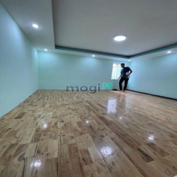 Bán nhà Tân Bình 4.4m x 14m , 3 pn giá chào cần bán gấp 4.3 tỷ