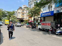 Bán nhà phố 5 lầu có hầm và thang máy khu Hưng Gia, đô thị Phú Mỹ Hưng