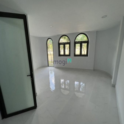 Bán gấp nhà 6 Tầng, Mặt tiền Quận 1 giá 15,5 tỷ
