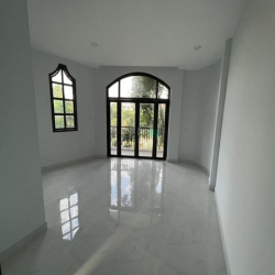 Bán gấp nhà 6 Tầng, Mặt tiền Quận 1 giá 15,5 tỷ